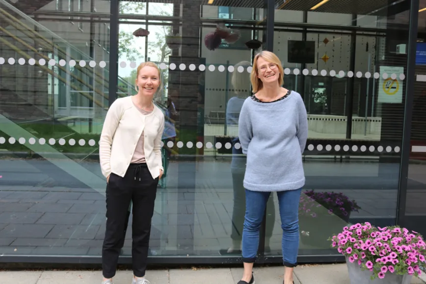 Professorene Ellen Beate H. Sandseter og Monica Seland er godt fornøyde med DMMHs tildeling fra Forskningsrådet. Professorene Ellen Beate H. Sandseter og Monica Seland er godt fornøyde med DMMHs tildeling fra Forskningsrådet.