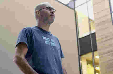 Hvorfor er den ene balja ekkel å stikke fingrene i? Hvorfor er den ene balja ekkel å stikke fingrene i?