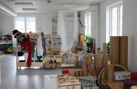 - Studentene lærer best når de er aktive og får prøve selv