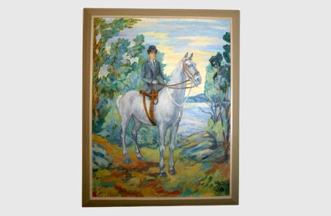 Dronning Maud til hest Stort oljemaleri (eventuelt akryl) på lerret med massiv innramming. Dronning Maud sittende på hest i landskap.