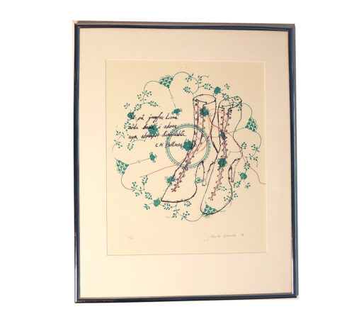 Silketrykk av damestøvletter brodert med sytråd etter en sang av Bellman
41 x 51 cm
Plassert i korridor ved fysisk fostringsgangen i 2. etasje i mellombygget