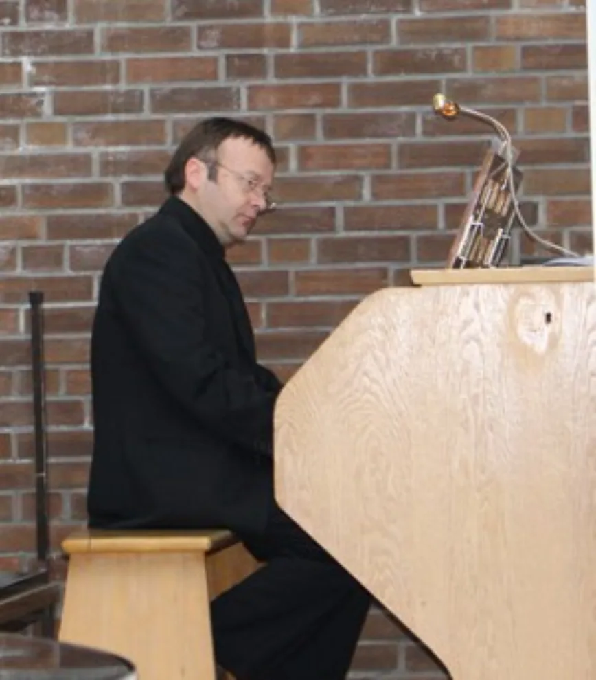 organist
